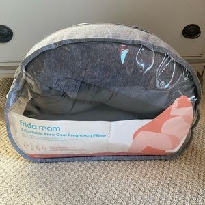 frida mom pregnancy pillow